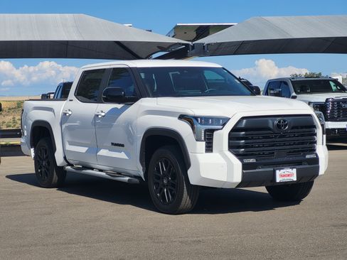 Used 2026 Toyota Tundra Limited AWD/4WD image 3