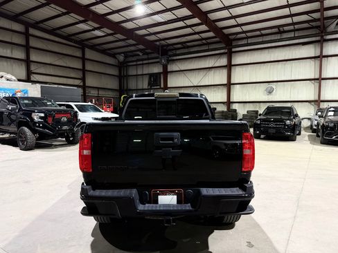 Used 2018 Chevrolet Colorado Z71 AWD/4WD image 6