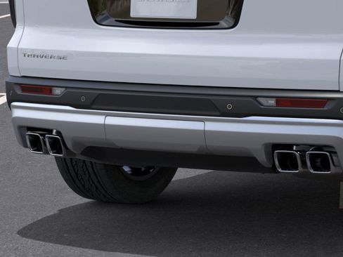 New 2026 Chevrolet Traverse LT image 14