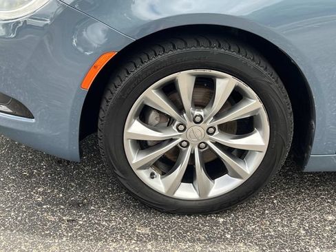 Used 2015 Chrysler 200 S w/ Comfort Group FWD image 10