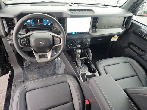 New 2025 Ford Bronco Badlands image 15