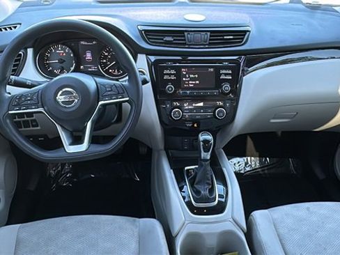 Used 2018 Nissan Rogue Sport SV image 22