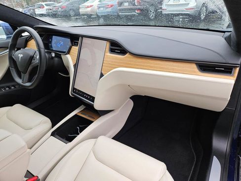 Used 2020 Tesla Model S Long Range Plus image 12