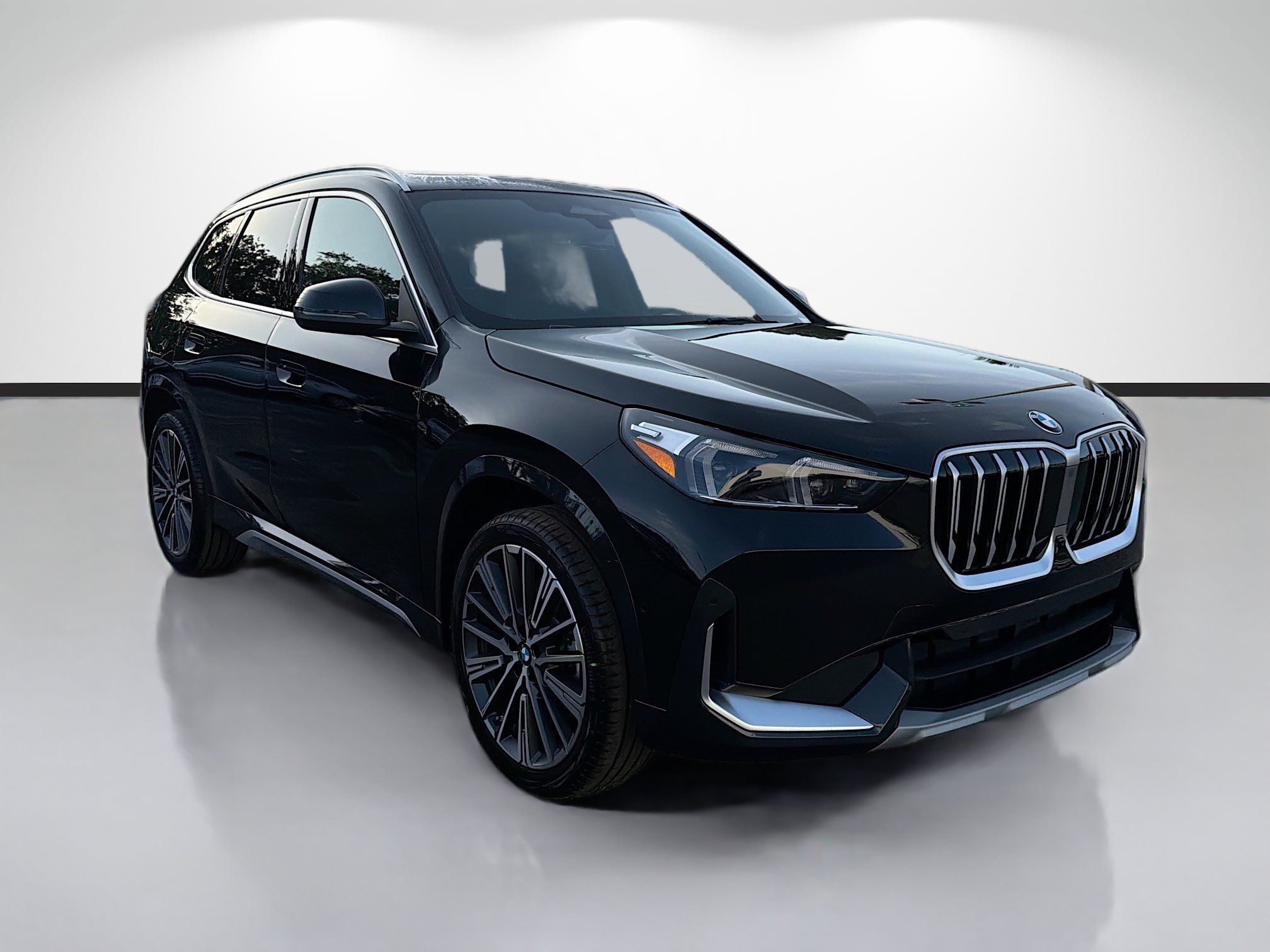 New 2026 BMW X1 xDrive28i w/ Technology Package AWD/4WD image 1