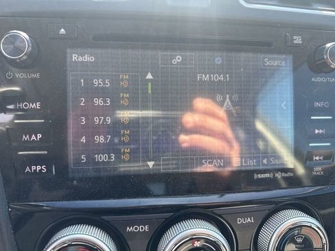 Used 2016 Subaru Forester 2.5i Touring w/ Eyesight & Navigation System image 13