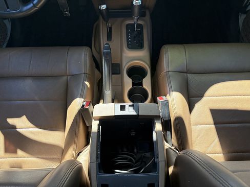 Used 2011 Jeep Wrangler Unlimited Sahara w/ Connectivity Group AWD/4WD image 24