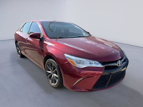Used 2015 Toyota Camry XSE FWD image 3