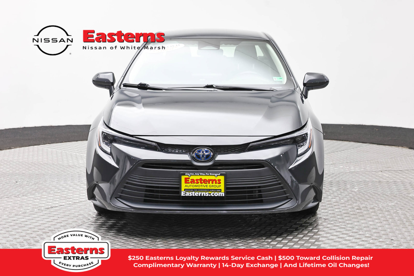 Used 2023 Toyota Corolla LE w/ Carpet Mat Package (TMS) FWD image 4