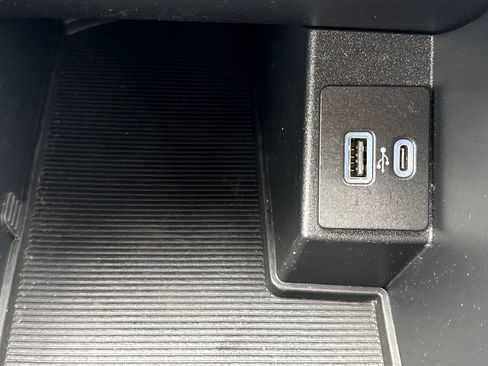 Used 2022 Ford Edge SE AWD/4WD image 21