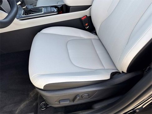 New 2026 Kia Sportage EX w/ EX Panorama Roof Package image 14