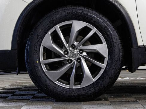 Used 2015 Nissan Rogue SL w/ SL Premium Package image 46