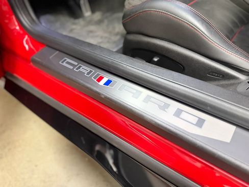 Used 2018 Chevrolet Camaro ZL1 RWD image 17