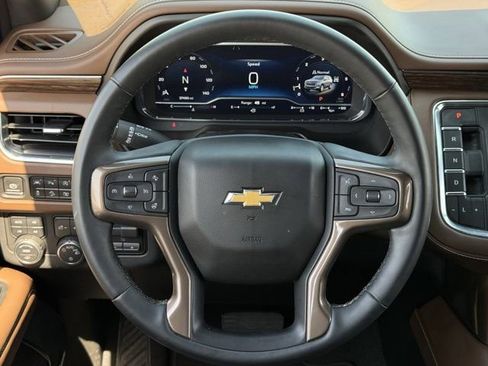 Used 2023 Chevrolet Tahoe High Country image 13