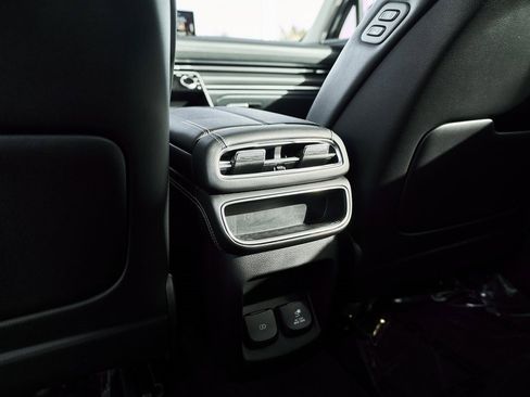 Used 2024 Genesis GV80 2.5T image 30