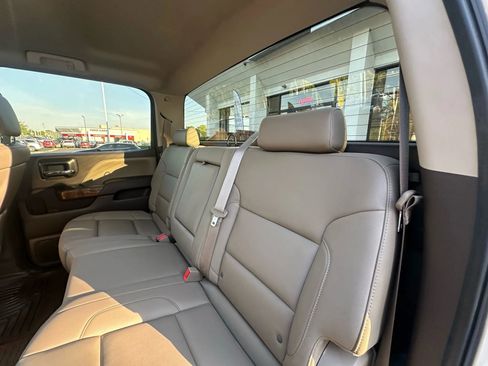 Used 2015 GMC Sierra 1500 SLT w/ SLT Crew Cab Value Package image 31