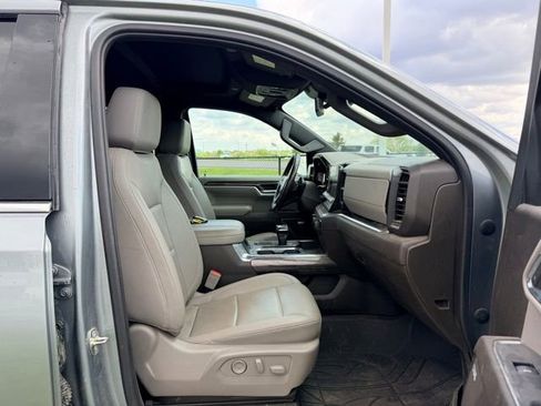Used 2023 Chevrolet Silverado 1500 LTZ w/ LTZ Convenience Package II AWD/4WD image 11