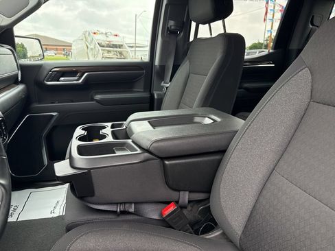 Used 2025 Chevrolet Silverado 1500 LT RWD image 13