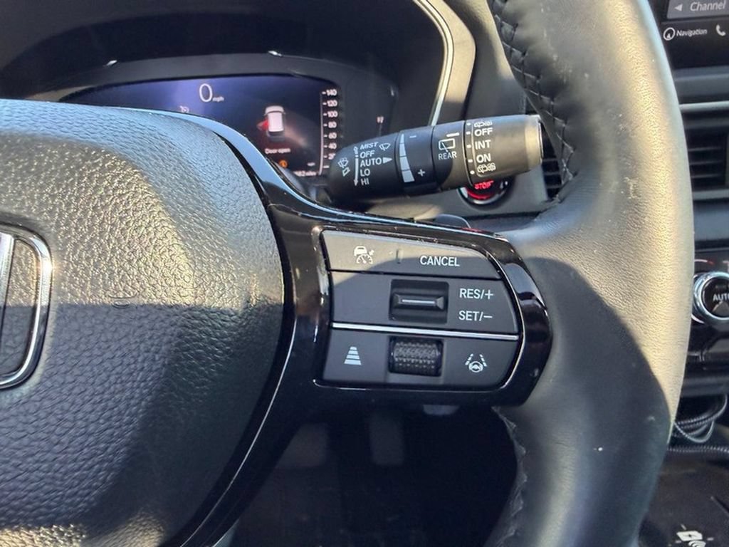 Used 2025 Honda Pilot Elite image 16