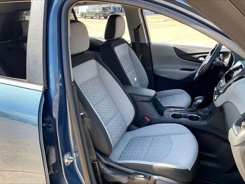 Certified 2024 Chevrolet Equinox LT FWD image 9