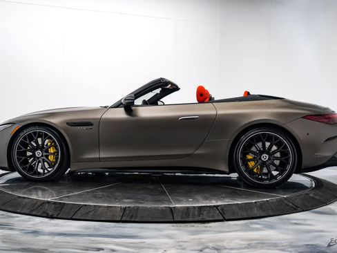 Used 2022 Mercedes-Benz SL 55 AMG 4MATIC image 9