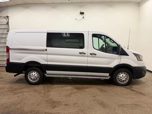 Used 2024 Ford Transit 250 Low Roof AWD w/ Exterior Upgrade Package image 9