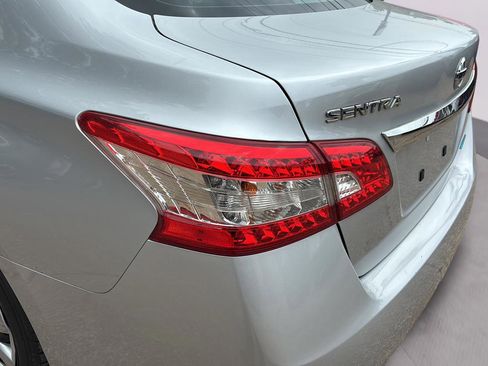 Used 2014 Nissan Sentra S FWD image 40