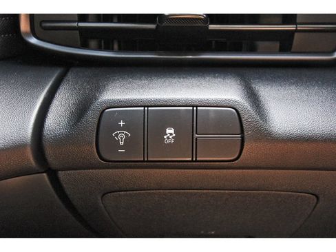 Certified 2026 Hyundai Elantra Sport FWD image 21