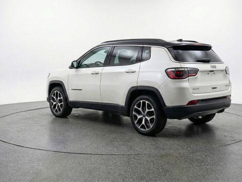 Used 2025 Jeep Compass Limited AWD/4WD image 6