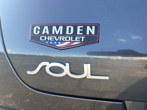 Used 2022 Kia Soul LX image 9