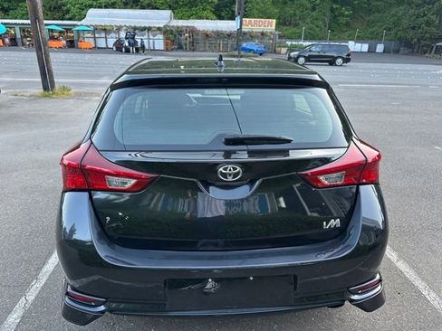 Used 2018 Toyota Corolla iM w/ All-Weather Mat Package FWD image 6