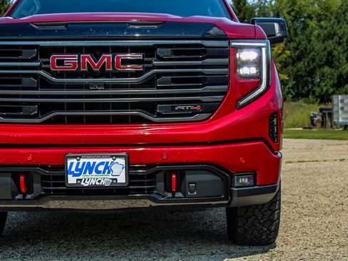 Used 2026 GMC Sierra 1500 AT4 w/ AT4 Premium Package AWD/4WD image 9