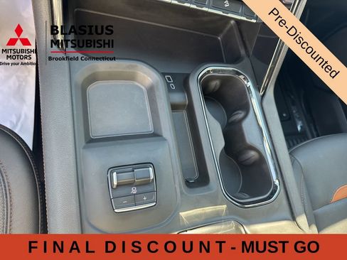 Used 2025 GMC Sierra 2500 AT4 AWD/4WD image 39