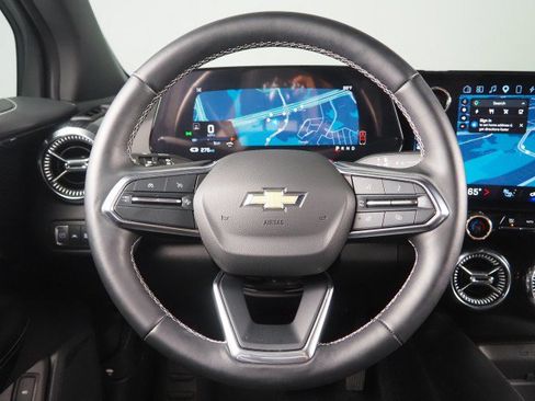 Used 2024 Chevrolet Blazer EV LT AWD/4WD image 17