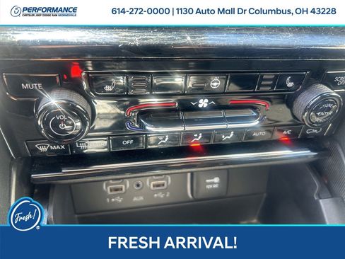 Used 2024 Jeep Grand Cherokee Limited w/ Black Appearance Package AWD/4WD image 20