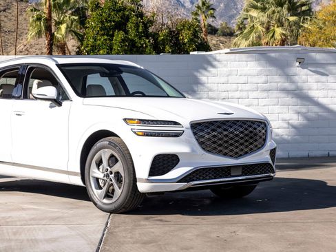 New 2026 Genesis GV70 2.5T Advanced AWD/4WD image 3