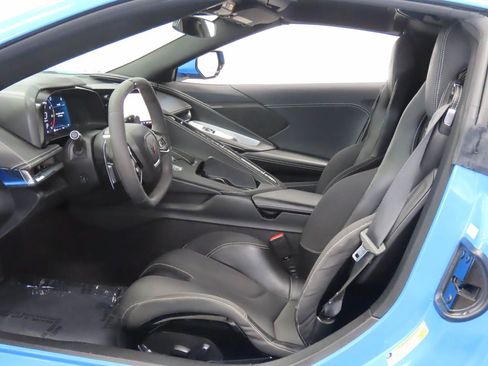 Used 2020 Chevrolet Corvette Stingray Coupe w/ Z51 Performance Package RWD image 9
