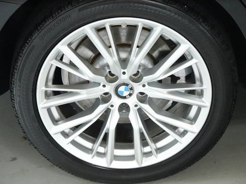 Used 2023 BMW 330i xDrive Sedan w/ Premium Package AWD/4WD image 13