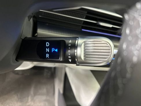 Used 2025 Hyundai Ioniq 6 SEL image 20