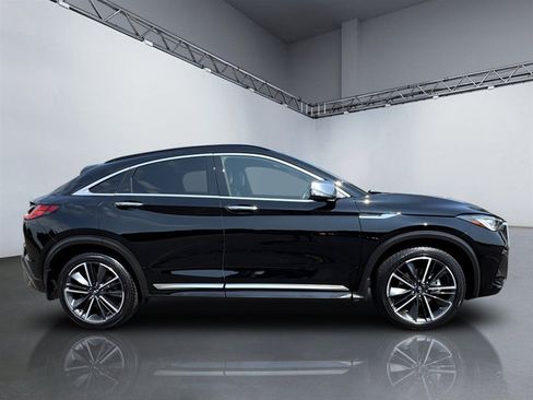 Used 2023 INFINITI QX55 Luxe w/ Accent Package AWD/4WD image 3
