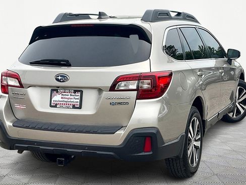 Used 2018 Subaru Outback 2.5i Limited image 12
