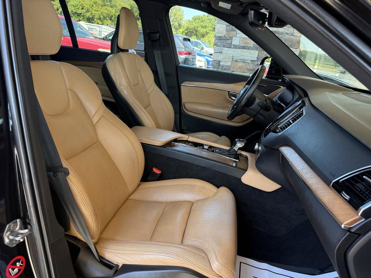 Used 2018 Volvo XC90 T6 Inscription w/ Convenience Package AWD/4WD image 13