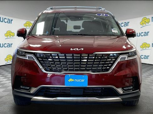 Used 2023 Kia Carnival SX Prestige FWD image 2