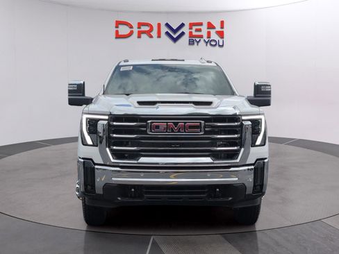 New 2026 GMC Sierra 3500 SLT w/ SLT Premium Package AWD/4WD image 7