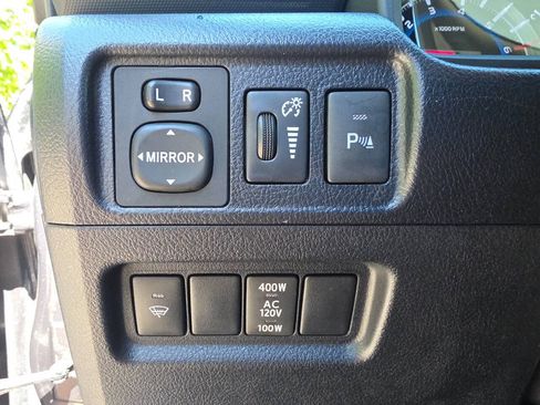 Used 2019 Toyota 4Runner Limited AWD/4WD image 16
