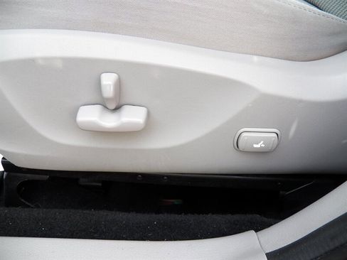 Used 2012 Subaru Forester 2.5X Premium w/ All-Weather Pkg image 13