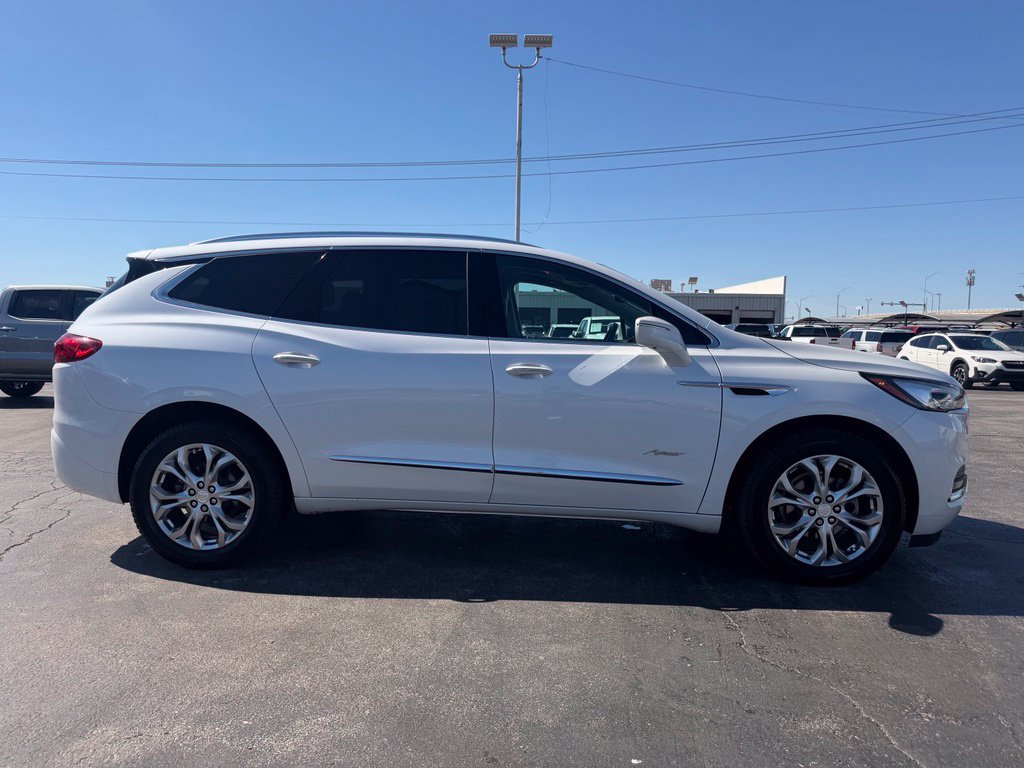 Used 2020 Buick Enclave Avenir w/ Avenir Technology Package AWD/4WD image 4