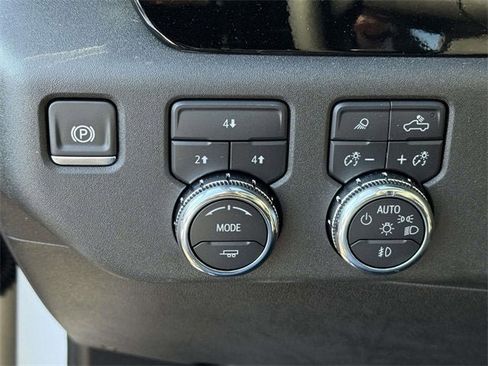 New 2025 GMC Sierra 2500 SLE image 23
