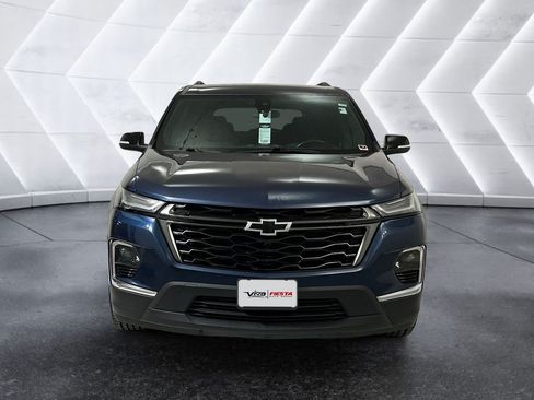 Used 2022 Chevrolet Traverse LT FWD image 2