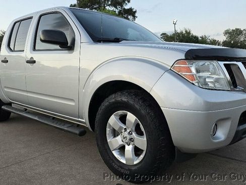 Used 2012 Nissan Frontier SV RWD image 7