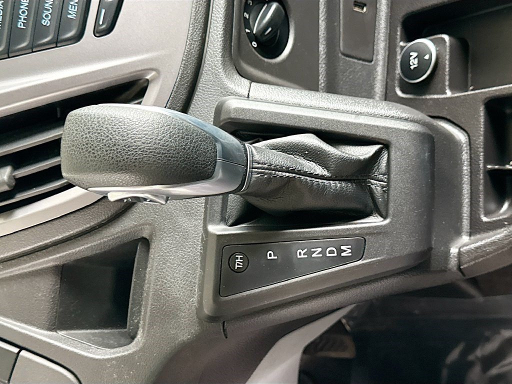 Used 2015 Ford Transit 150 XLT RWD image 18